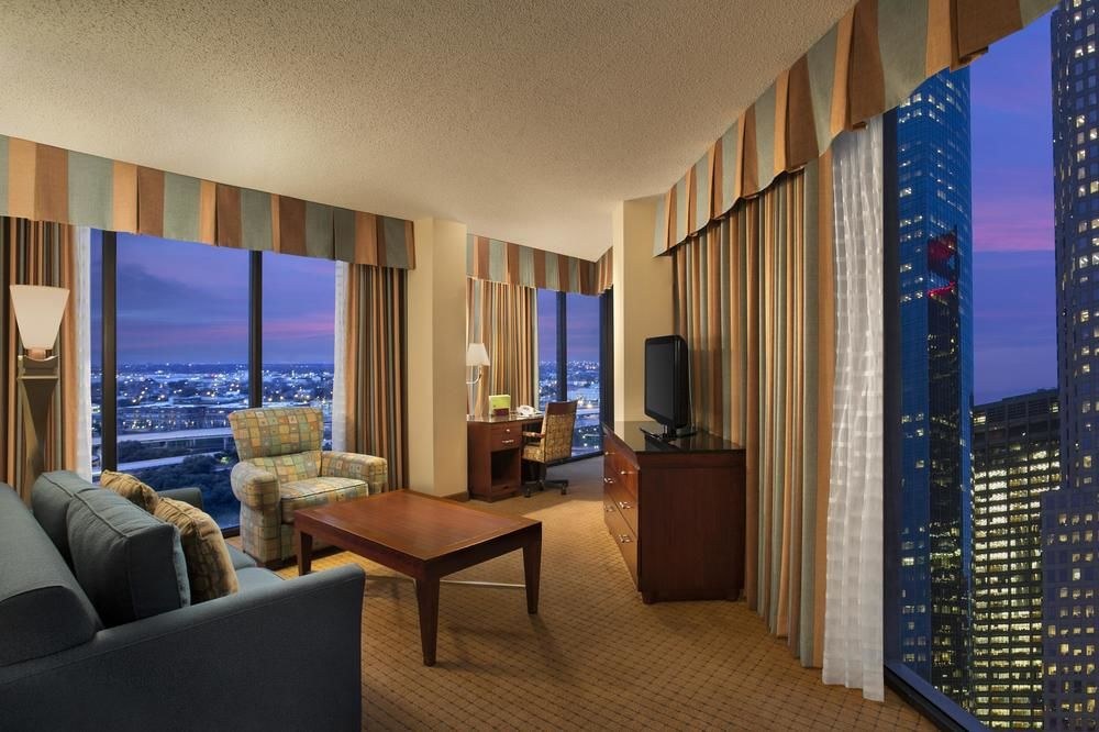 DOUBLETREE BY HILTON HOUSTON DOWNTOWN photo 1