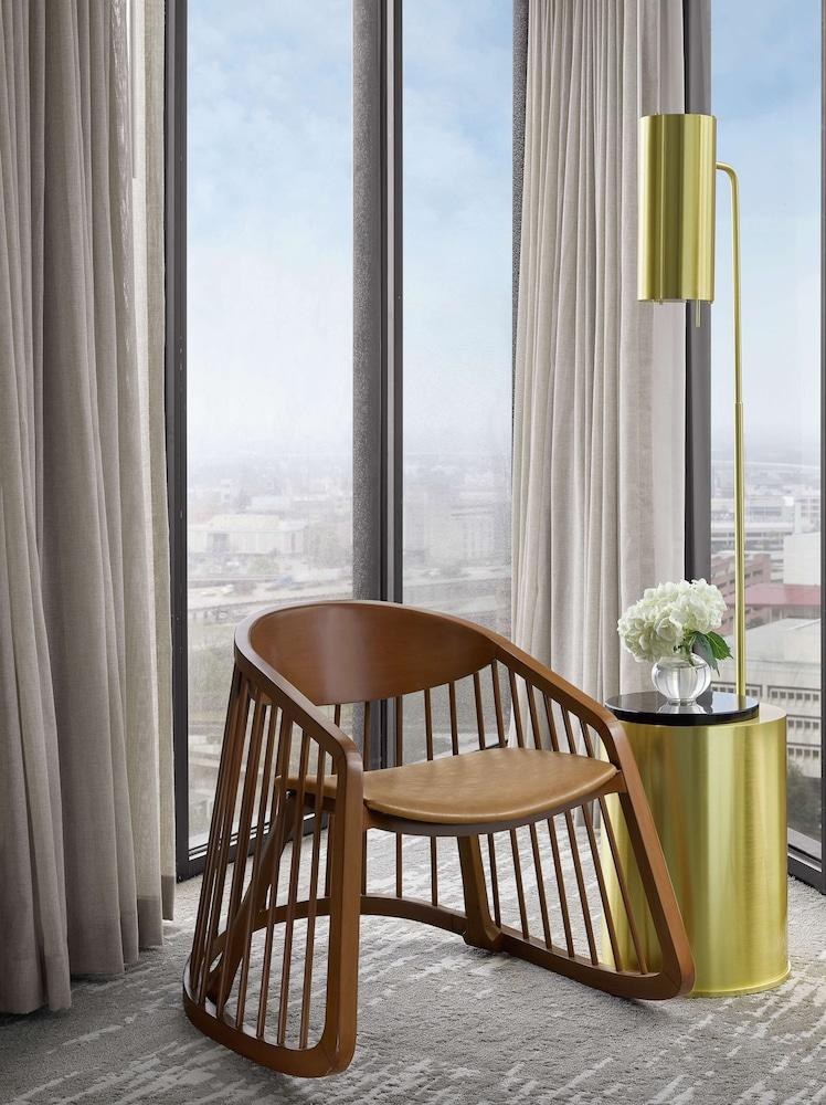 DOUBLETREE BY HILTON HOUSTON DOWNTOWN photo 4
