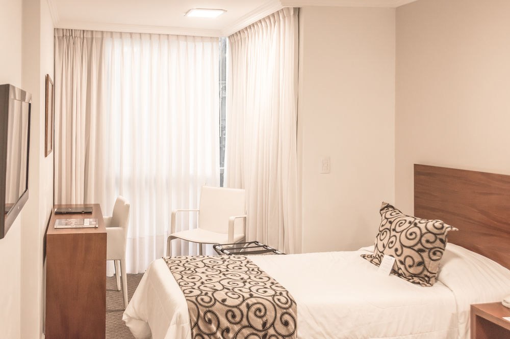 PALM BEACH PLAZA HOTEL photo 1