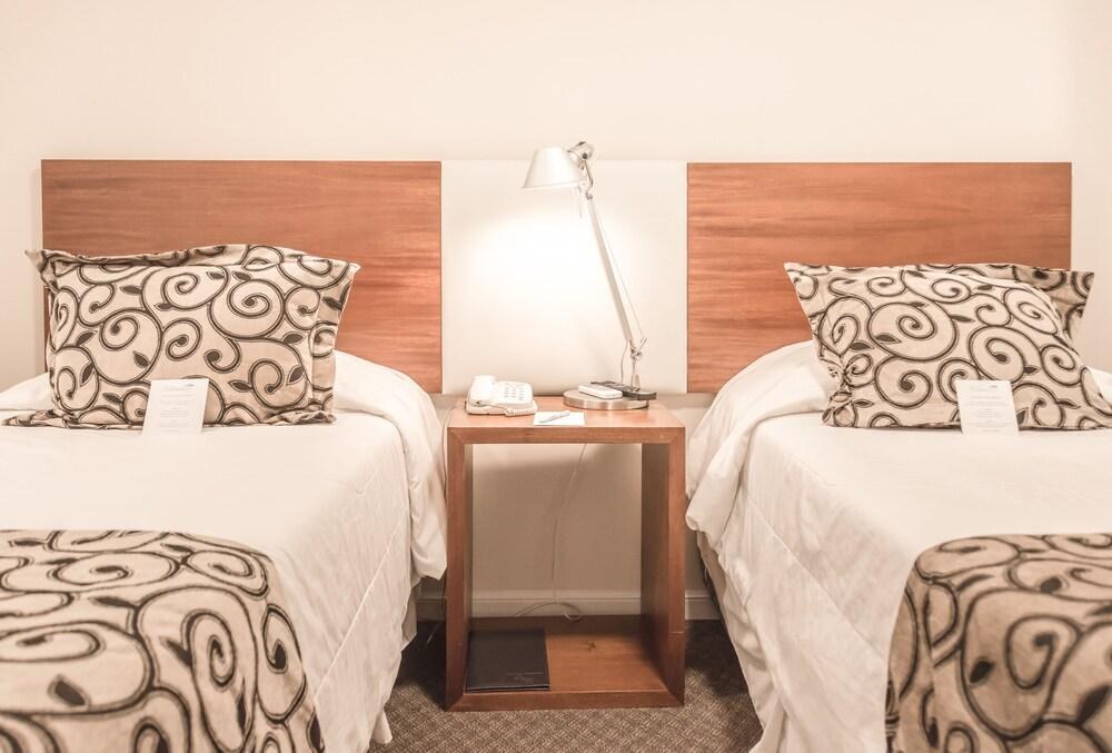 PALM BEACH PLAZA HOTEL photo 4
