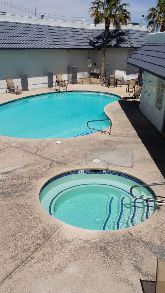 SIEGEL SLOTS AND SUITES