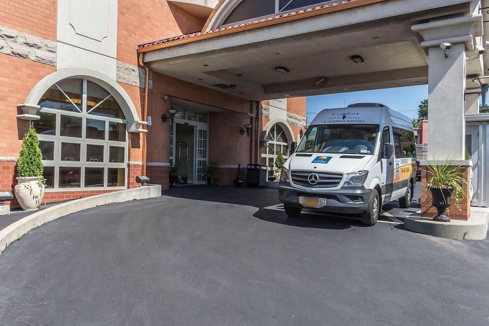 COMFORT INN &AMP; SUITES MASPETH photo 3