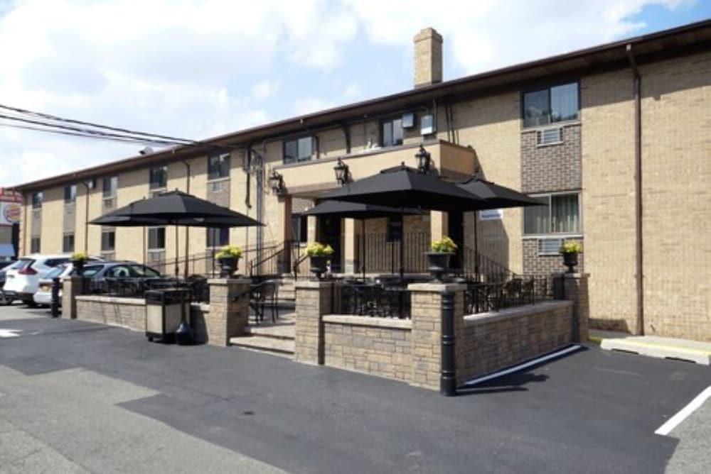 THE HOLLAND HOTEL photo 2