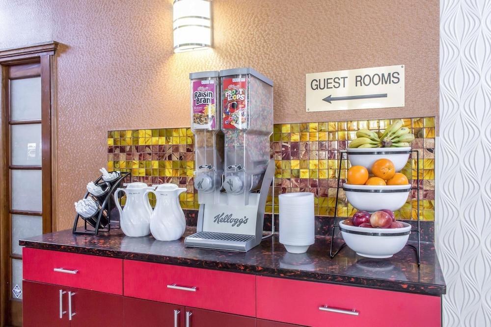 CAPRI INN photo 2