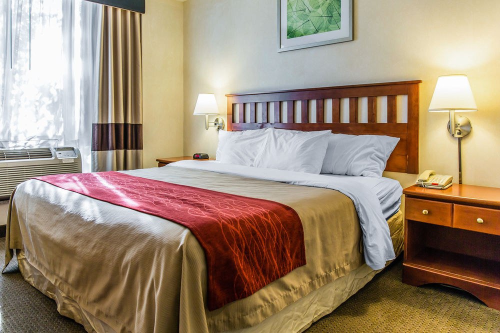 Crescent Hotel photo 1