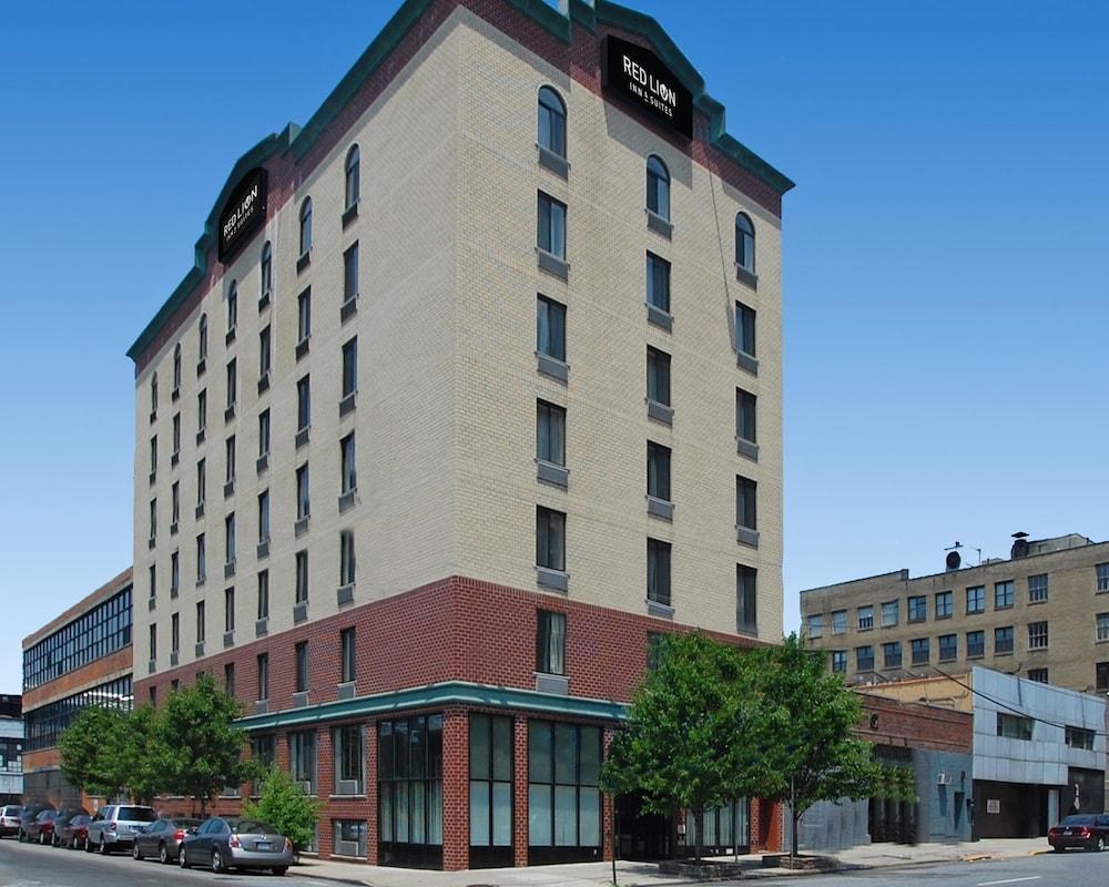 Crescent Hotel photo 4