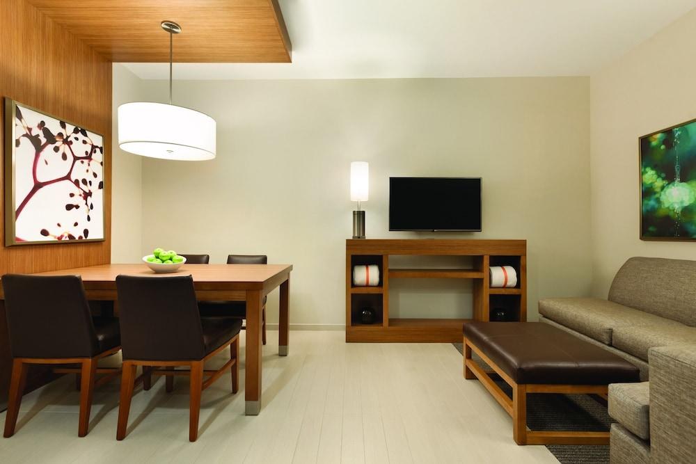 Hyatt Place at Anaheim Resort/Convention Center photo 2