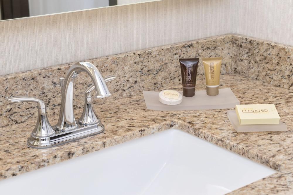 Ayres Suites Yorba Linda photo 4