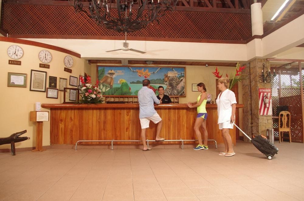 HOTEL AMAPOLA photo 2