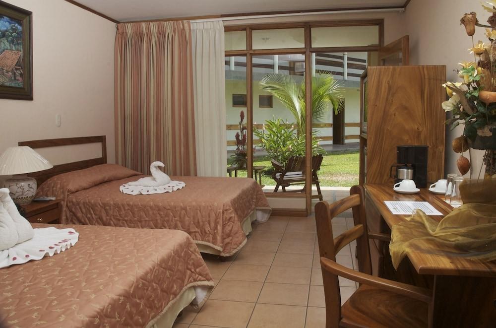HOTEL AMAPOLA photo 3