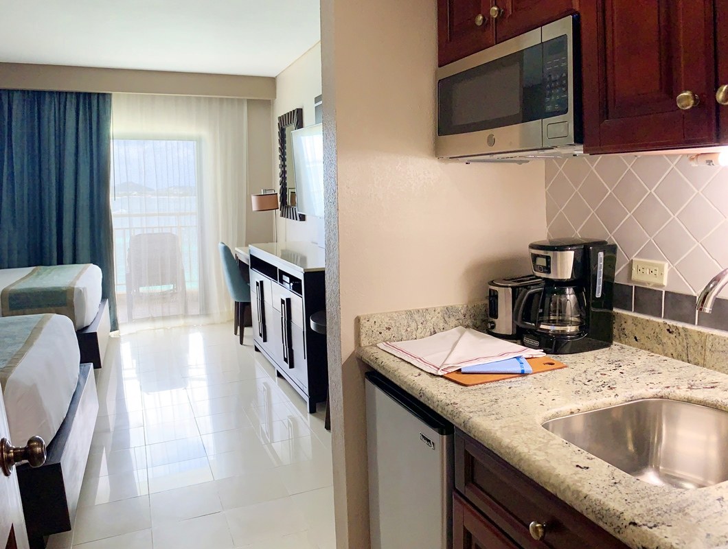 THE VILLAS AT SIMPSON BAY RESORT photo 3
