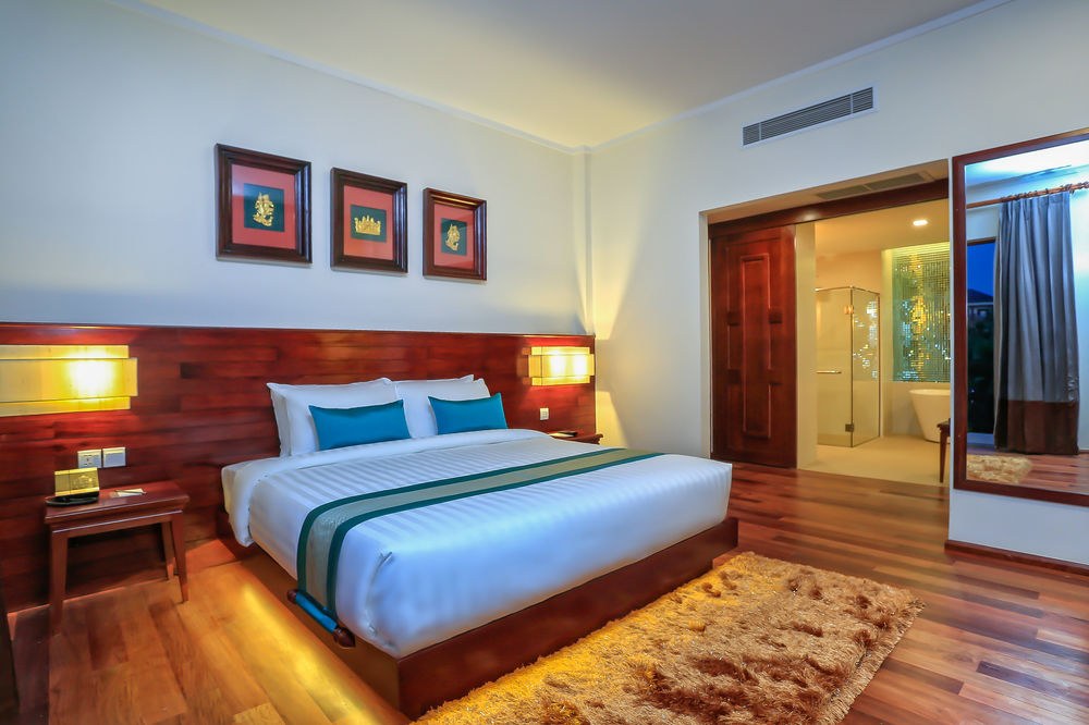 THE PRIVILEGE FLOOR @LOTUS BLANC
