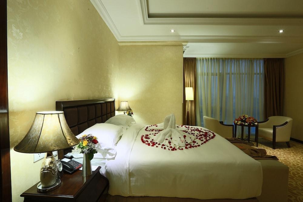 CAPITAL HOTEL AND SPA photo 3