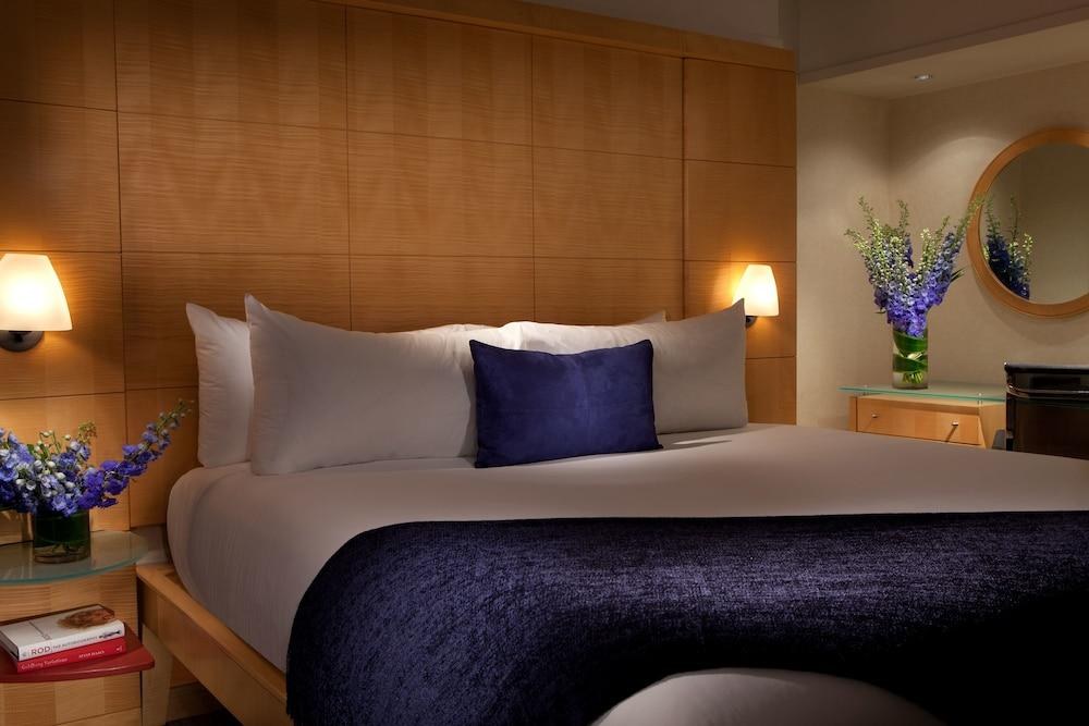 MILLENNIUM THE PREMIER HOTEL photo 2