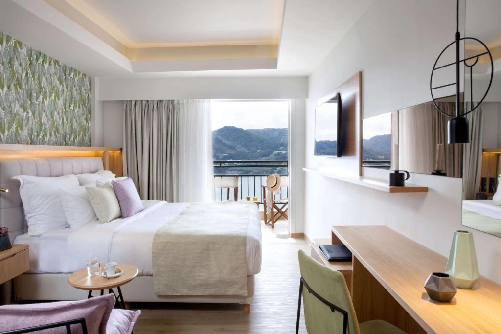 DOLCE ATHENS ATTICA RIVIERA photo 4