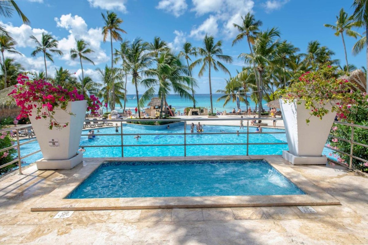 VIVA DOMINICUS BEACH BY WYNDHAM photo 1