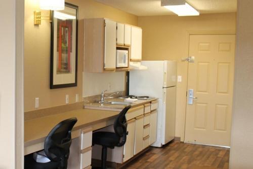 EXTENDED STAY AMERICA HOUSTON - SUGAR LAND