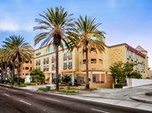 DESERT PALMS HOTEL AND SUITES ANAHEIM RESORT