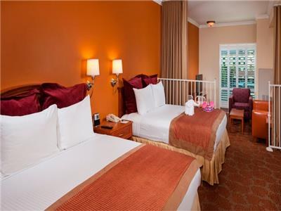 DESERT PALMS HOTEL AND SUITES ANAHEIM RESORT photo 1
