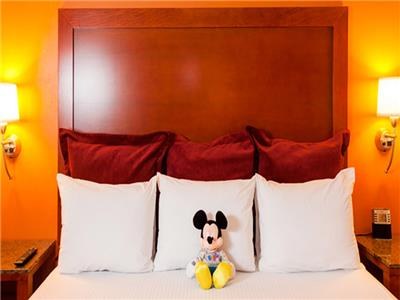 DESERT PALMS HOTEL AND SUITES ANAHEIM RESORT photo 2