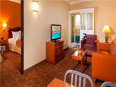 DESERT PALMS HOTEL AND SUITES ANAHEIM RESORT photo 3