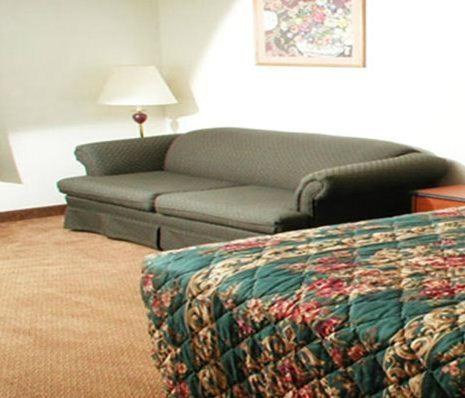 Executive Inn photo 1