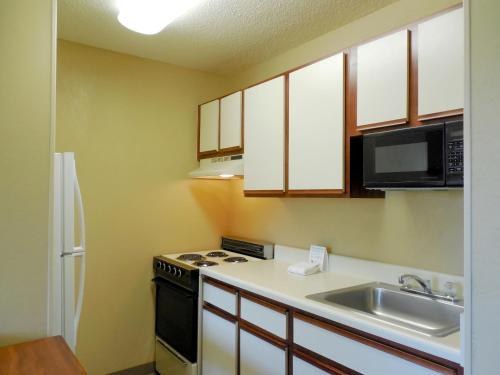 EXTENDED STAY AMERICA FORT LAUDERDALE - CYPRESS CRK -6TH WAY