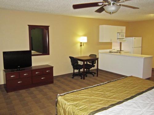 EXTENDED STAY AMERICA MEADOWLANDS - RUTHERFORD photo 2