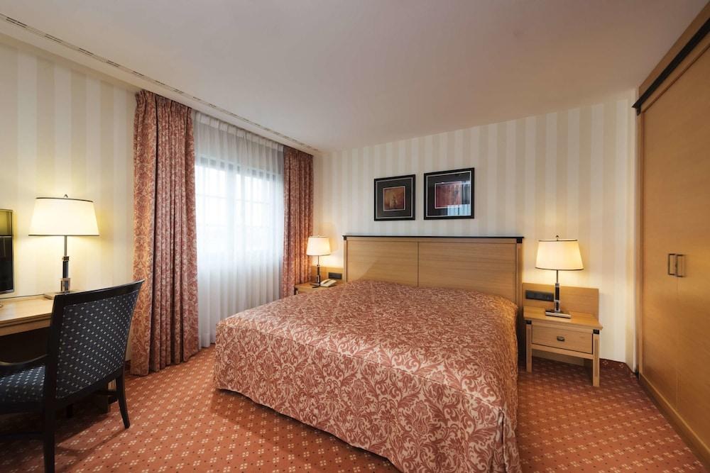 MARITIM HOTEL DRESDEN photo 3