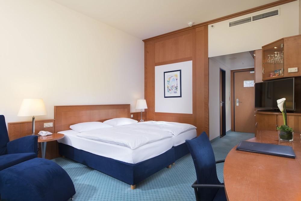 MARITIM HOTEL FRANKFURT photo 2
