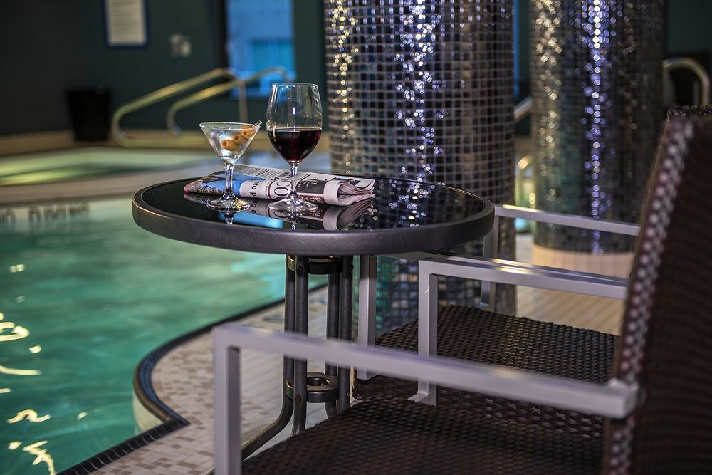 BLU VANCOUVER HOTEL