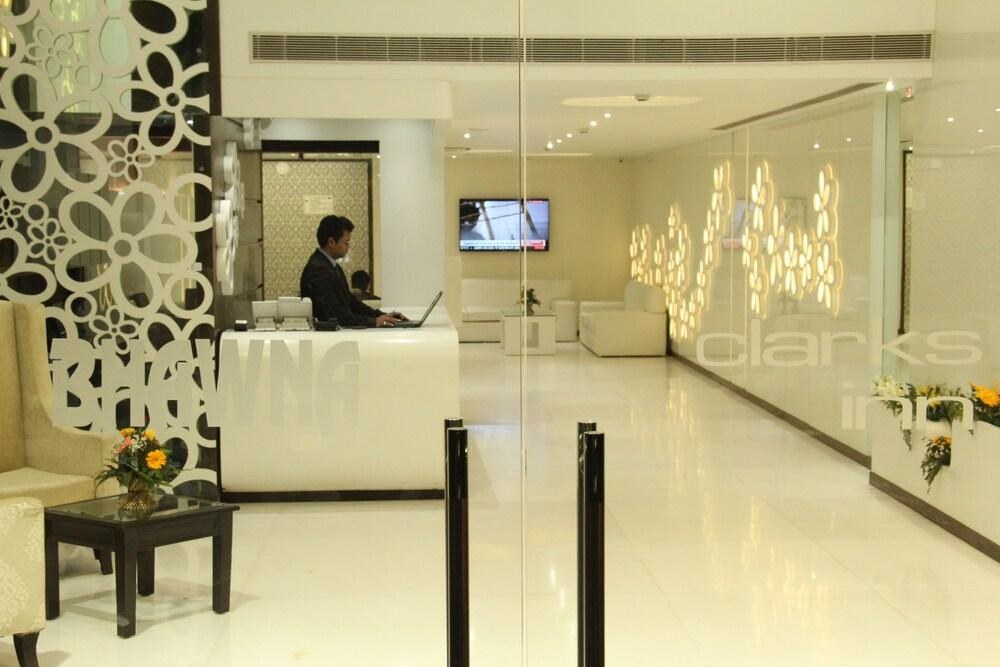 Bhawna Clarks Inn photo 4