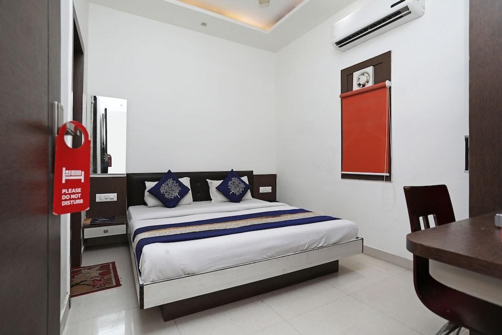 HOTEL RIVIERA photo 2