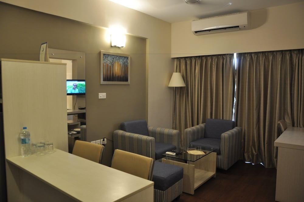 STARLIT SUITES photo 3