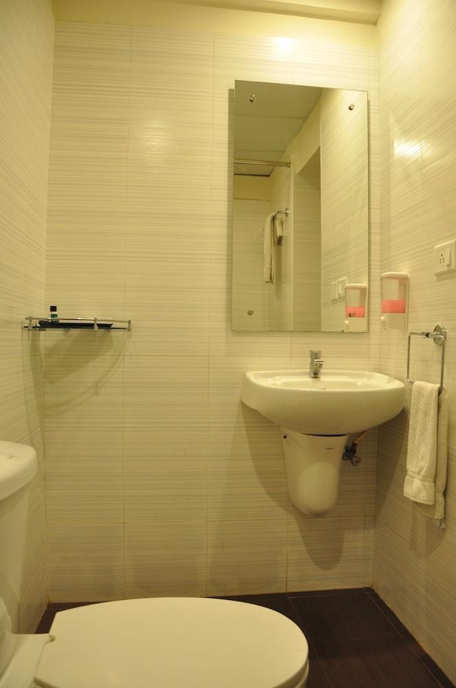 STARLIT SUITES photo 4