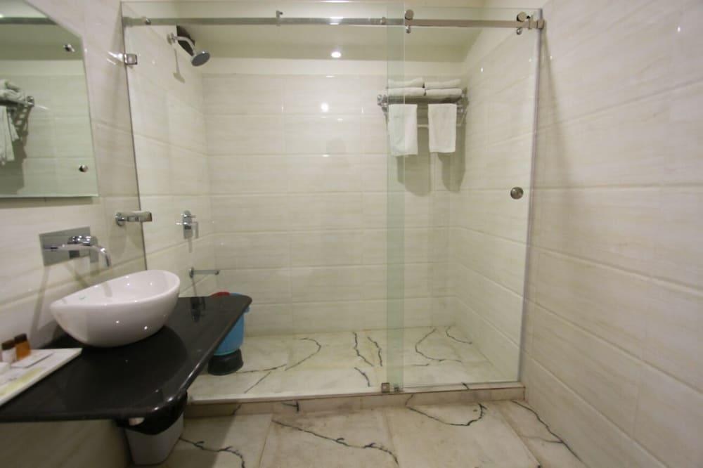 USHA KIRAN PALACE HOTEL & TOWER photo 3