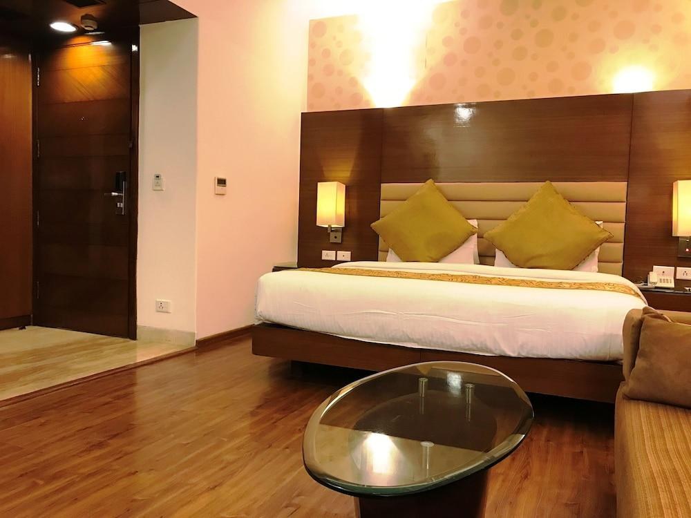 INDUS BIZNOTEL photo 1