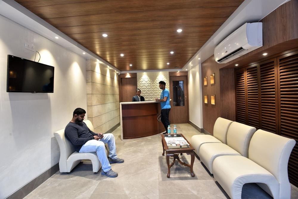 HOTEL AARYA INTERNATIONAL photo 2