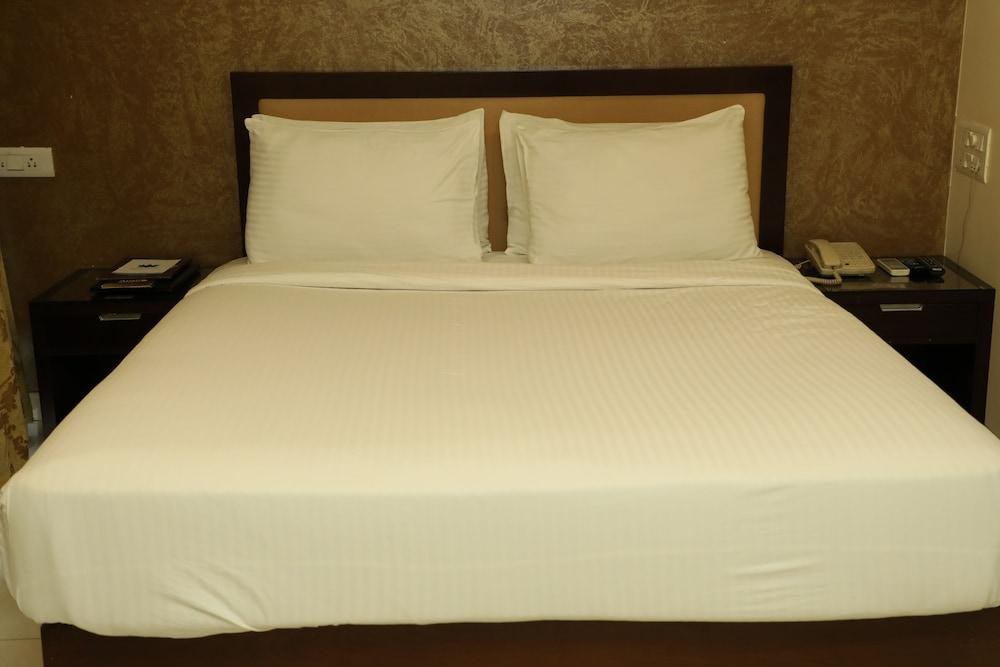 ANANTHA EXECTUIVE SUITES photo 2