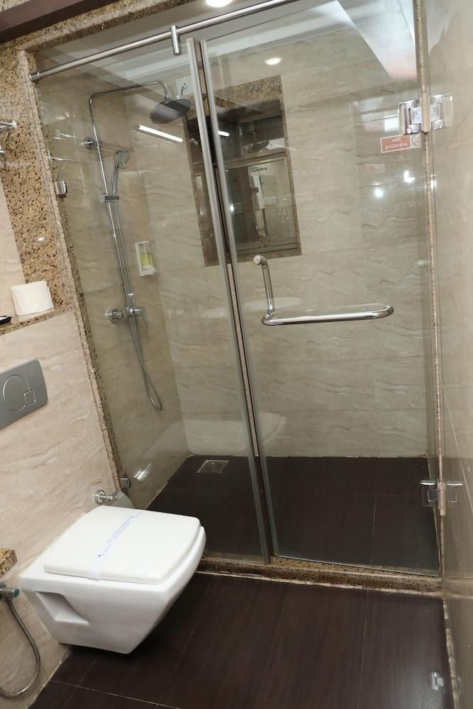 ANANTHA EXECTUIVE SUITES photo 3