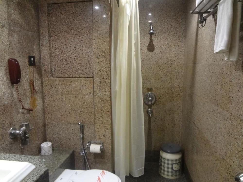 MIDTOWN PRITAM photo 4