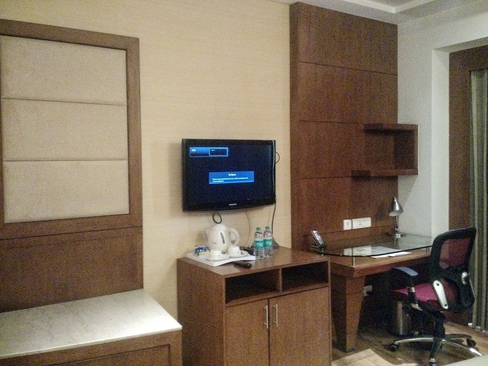 Savoy Suites Greater Noida photo 1
