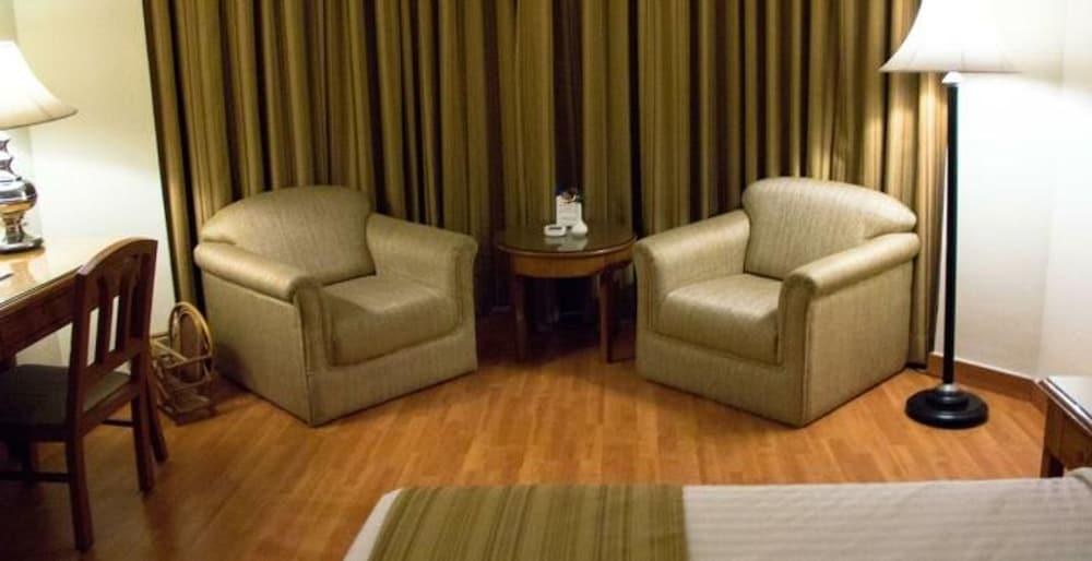 Katriya Hotel & Towers photo 1
