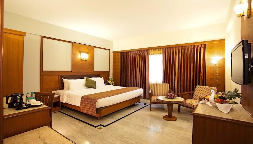 HOTEL JP CHENNAI-CMBT photo 4