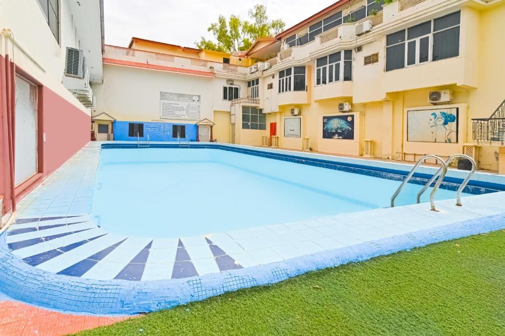 THE BYKE GRASSFIELD - JAIPUR