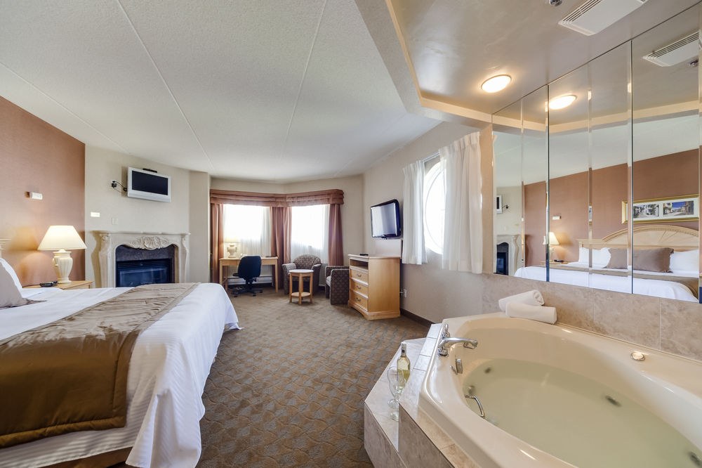 MONTE CARLO INN BRAMPTON SUITES