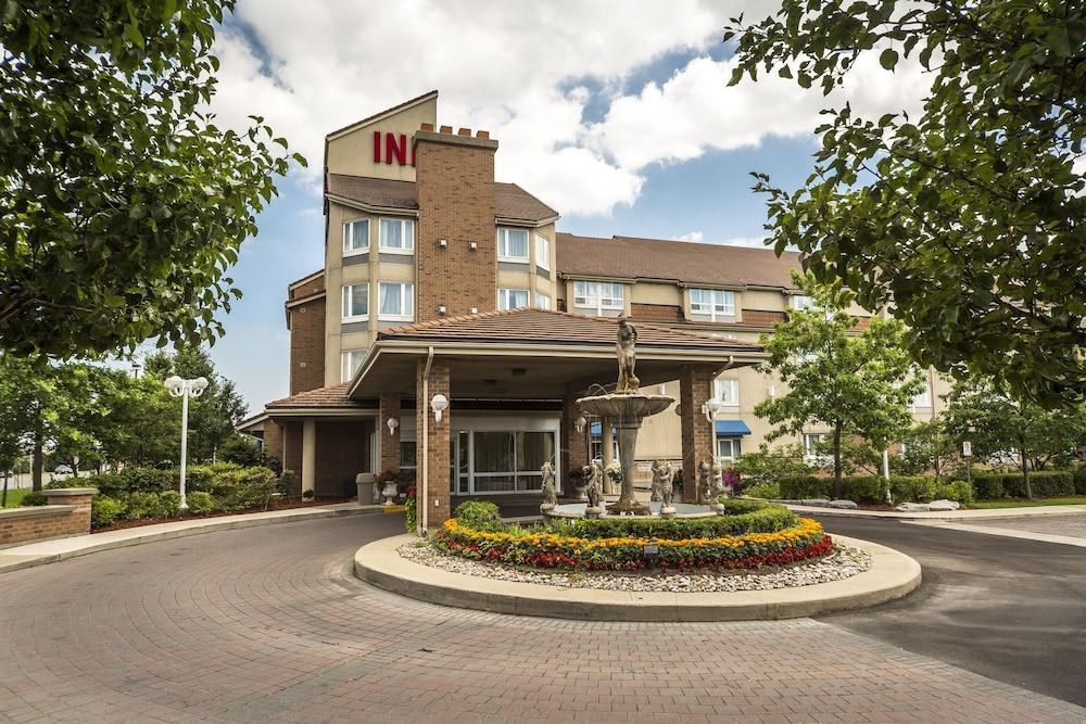 MONTE CARLO INN BRAMPTON SUITES photo 2