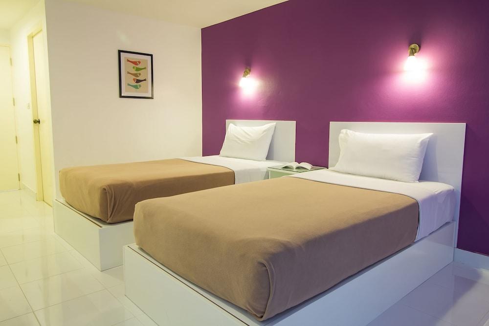 Hotel Zing photo 2