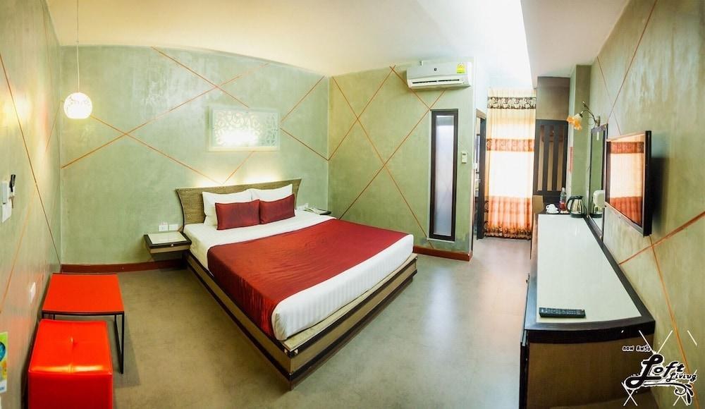 Loft Living Hotel Khonkaen photo 1