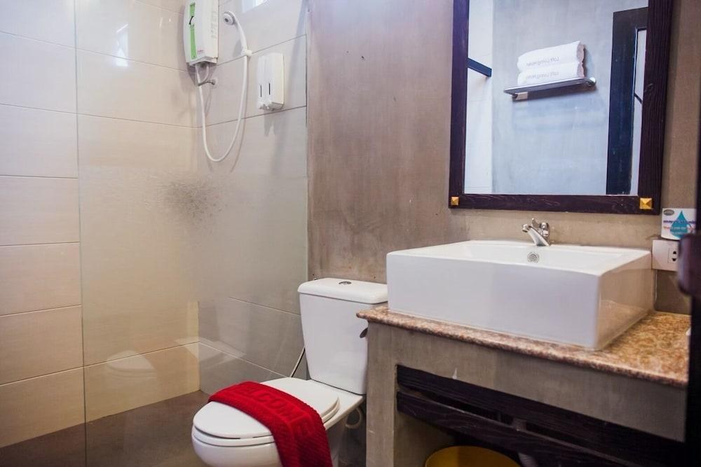Loft Living Hotel Khonkaen photo 3